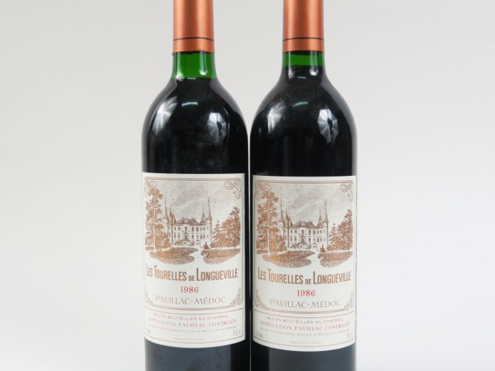 2 BOUTEILLES LES TOURELLES DE LONGUEVILLE PAUILLAC - 1986 - 1 BG