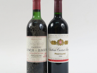 Vente aux enchères 2 BOUTEILLES GCC PAUILLAC : 1 CHÂTEAU LYNCH BAGES 1983 HEP - 1 CHÂTEAU