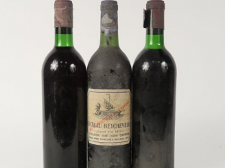 Vente aux enchères 3 BOUTEILLES CHÂTEAU BEYCHEVELLE GCC ST JULIEN : 1 de 1969 BG/SE - 1 d