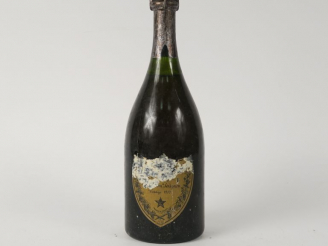 Vente aux enchères 1 BOUTEILLE CHAMPAGNE DOM PERIGNON - 1970 - 2 CM SOUS LA COIFFE/EA