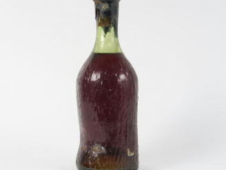 Vente aux enchères 1 BOUTEILLE RHUM FAVORITE - SE