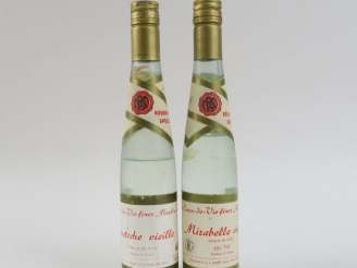 Vente aux enchères 2 BOUTEILLES (35 cl) ALBÉ : 1 MIRABELLE VIEILLE - 1 QUETSCHE