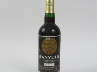 Vente aux enchères 1 VIEILLE BOUTEILLE BANYULS SANT VICENS 'CUVÉE DES CHAMPIONS DE France