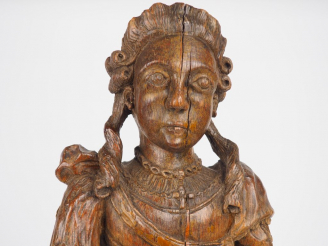 Vente aux enchères Sculpture XVIIème en chêne sculpté « Jeune femme » H. 73 cm  (manques 