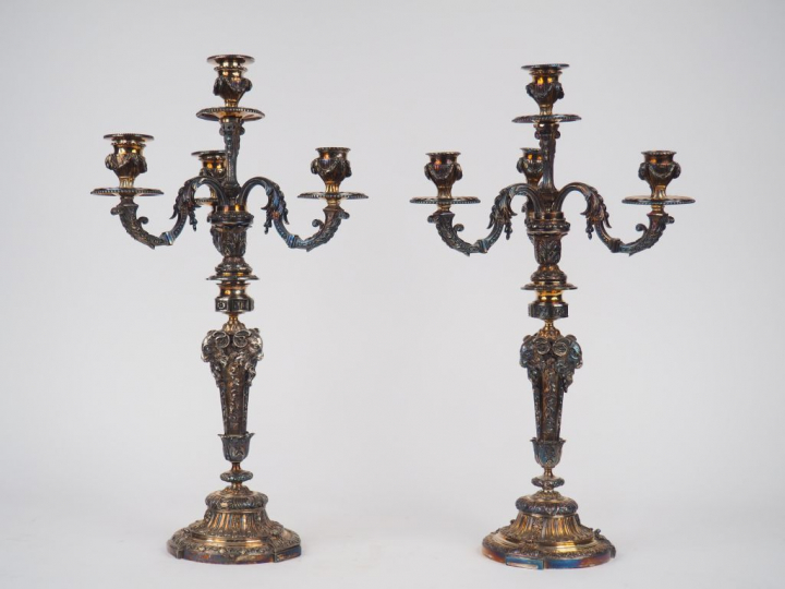 Paire de candélabres Napoléon III de style Louis XVI en bronze argenté