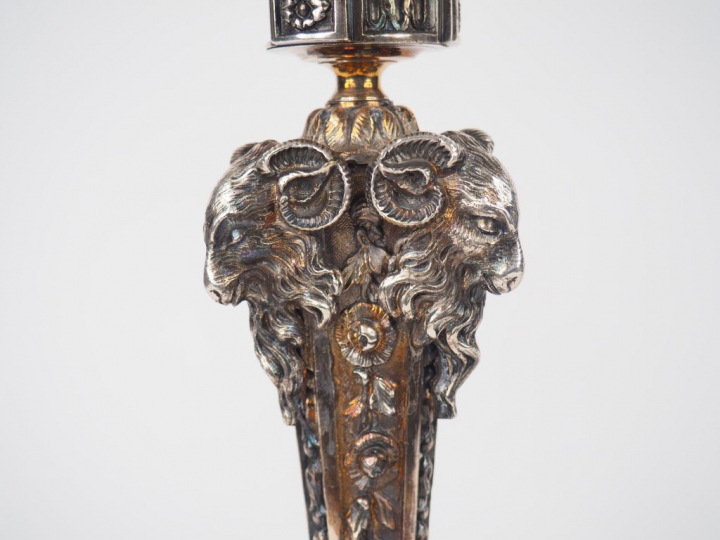 Paire de candélabres Napoléon III de style Louis XVI en bronze argenté