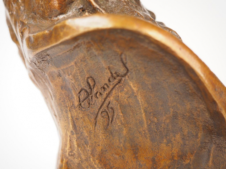 BLONDEL. "La muse" Sculpture en bronze à patine médaille. Signée.  H. 