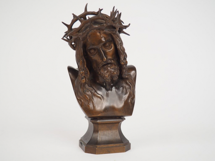 F. RUDE. "Christ à la couronne d'épines". Sujet en bronze à patine bru