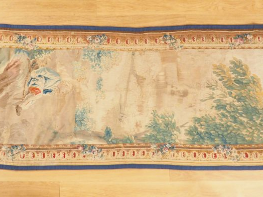 Fragment de tapisserie XVIIIème "Personnages dans un paysage". Dim. 31