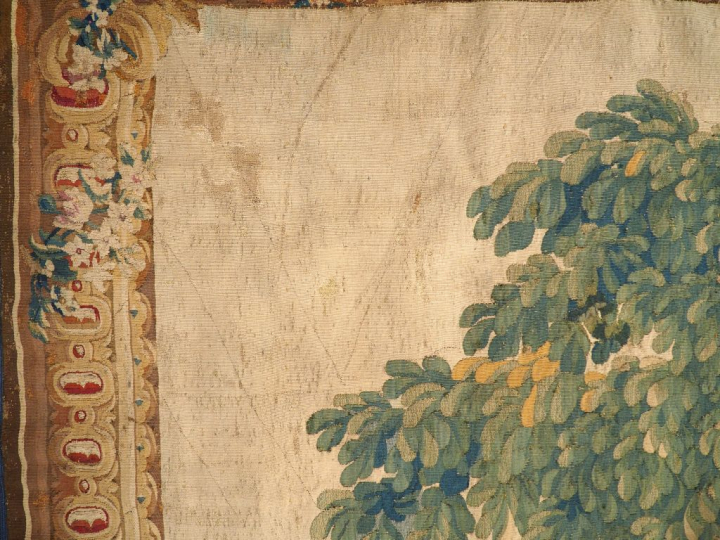 Fragment de tapisserie XVIIIème "Personnages dans un paysage". Dim. 31