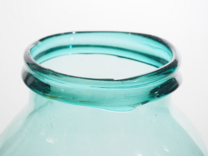 Grand bocal à conserve XVIIIème XIXème en verre soufflé de Grésigne.  