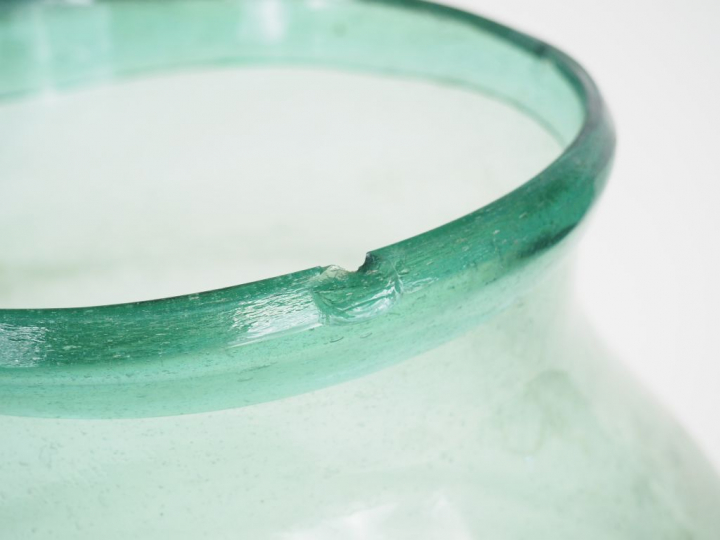 Grand bocal à conserve en verre soufflé XVIIIème XIXème.  H. 40 cm (ég