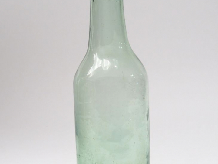 Bocal XIXème en verre soufflé.  H. 32,5 cm