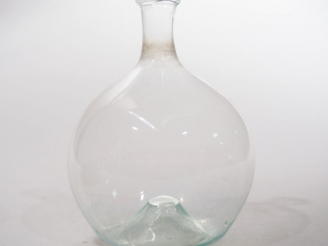 Vente aux enchères Une loupe de dentelière en verre soufflé XVIIIème dans sa boite en car