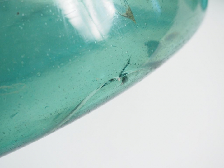 3 différents bocaux à conserve en verre soufflé XVIIIème XIXème.  H. 3