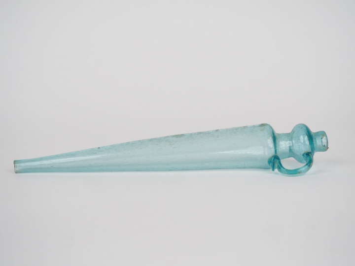Pipette ? en verre soufflé XVIIIème ou XIXème.