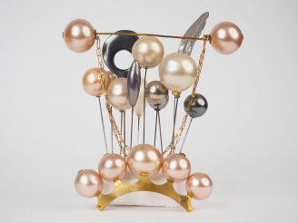 Vente aux enchères 13épingles à chapeau.