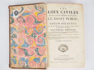 Vente aux enchères DOMAT. Les loix civiles dans leur ordre naturel. Le Droit public et Le