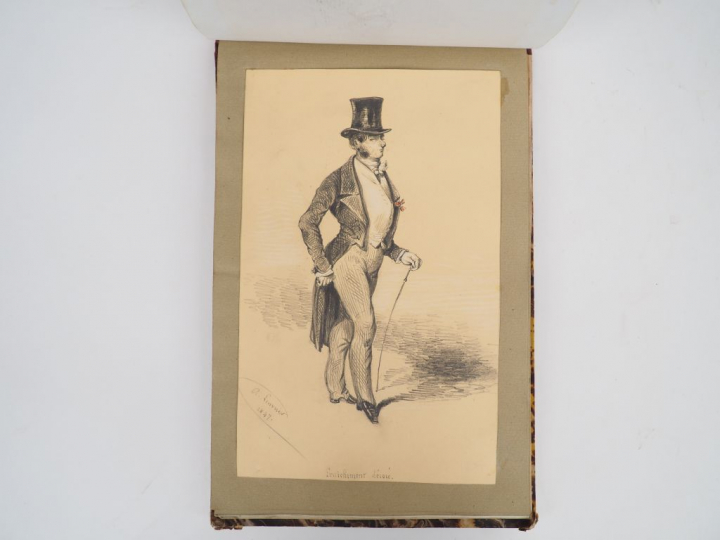 CARNET DE DESSINS. Milieu du XIXème. Album in-8 à l'italienne, reliure