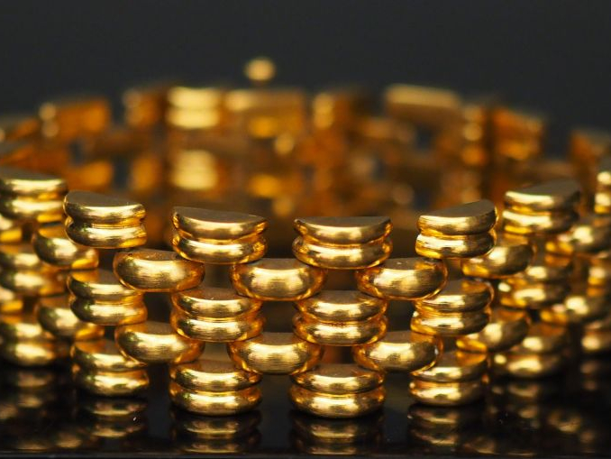 Bracelet en or 1940, maille tank.  Poids. 46 g