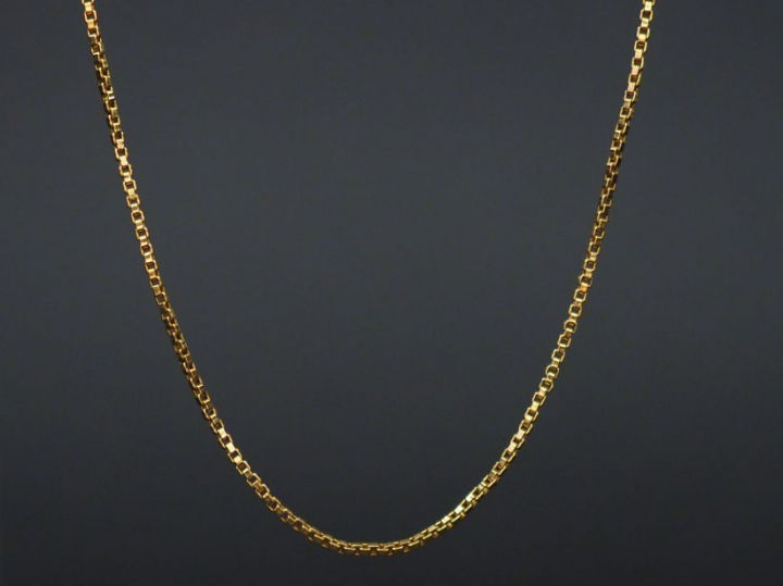 Collier en or jaune.  Poids : 3,26 g