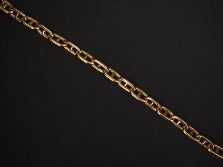 Bracelet en or, maillons ajourés. Poids : 14,25 g