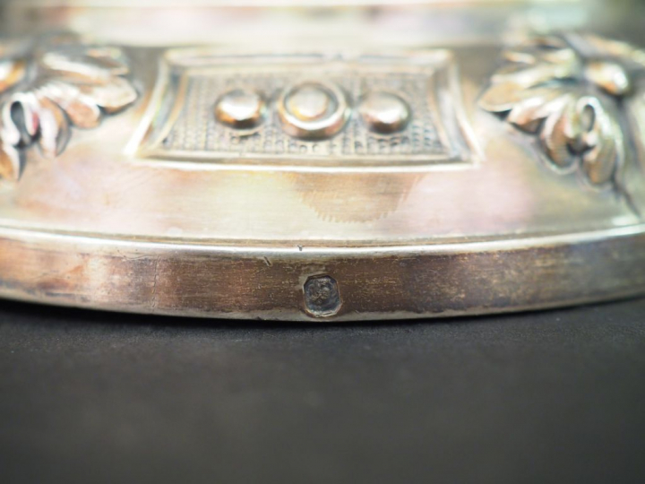 Bougeoir Napoléon III de style Louis XVI en argent, poinçon Minerve.  