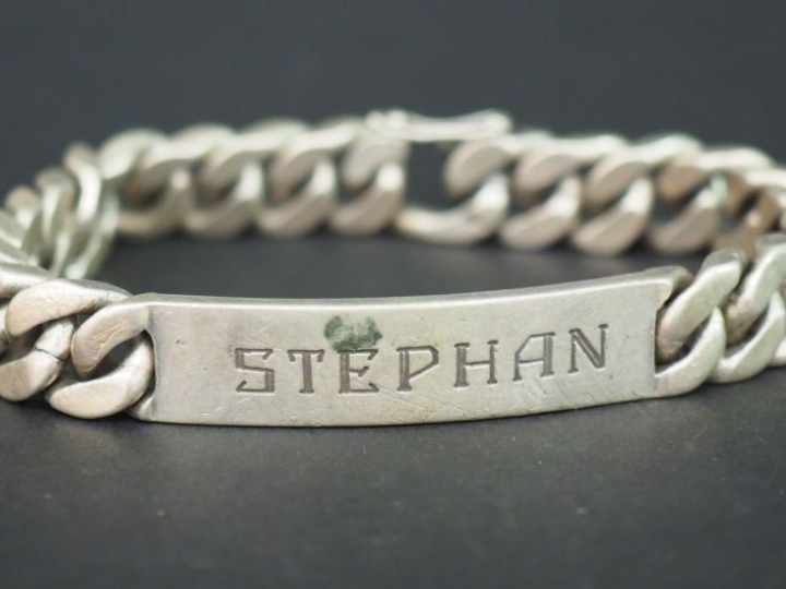 Gourmette en argent Poids : 60 g