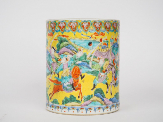 Vente aux enchères Porte pinceaux en porcelaine de Canton et émaux de la famille rose, dé