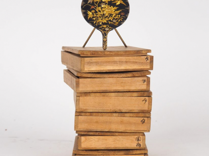 6 porte menus en bronze et sentoku décor d'oiseaux et de compositions 
