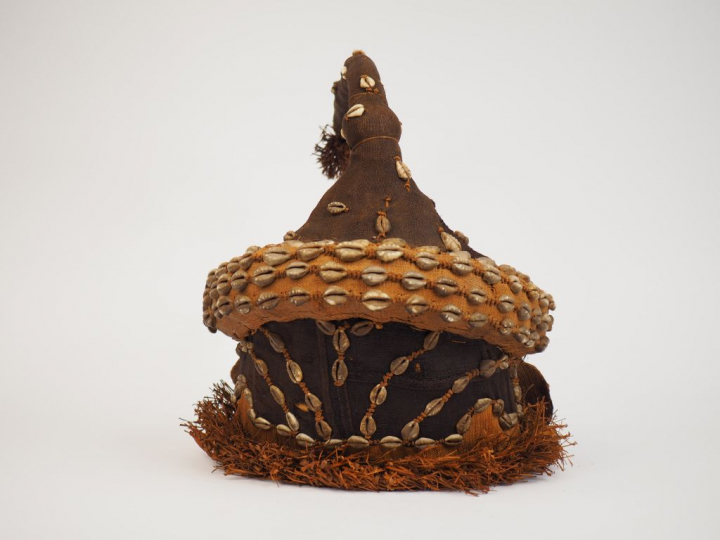 Masque Salampasu. République démocratique du Congo.  Dim : 35 x 28 cm.