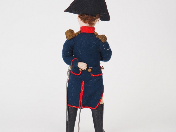 Petite poupée souvenir fin XIXème représentant Napoléon. Tête porcelai