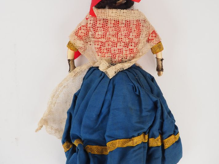 Poupée 1870/1880 à tête buste d'Allemagne aux yeux peints corps en pea