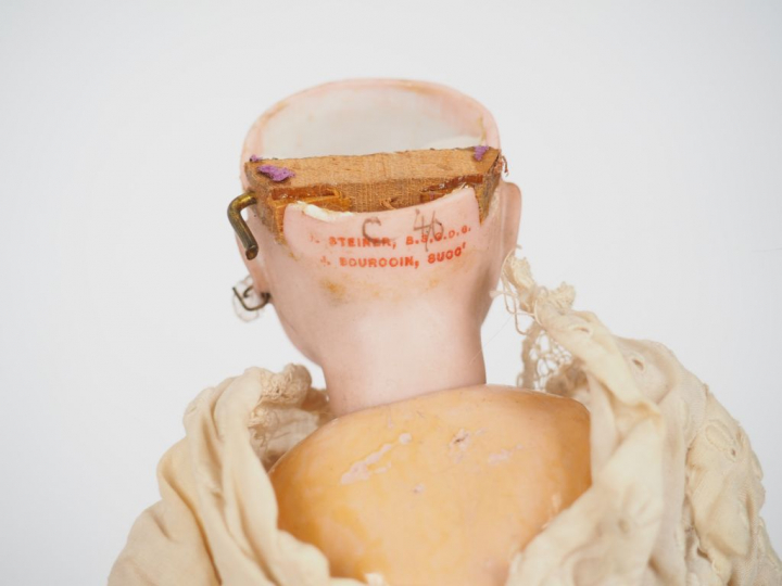 STEINER. "Bébé". C 4/10. Système Bourooin. Marqué au tampon rouge à l'