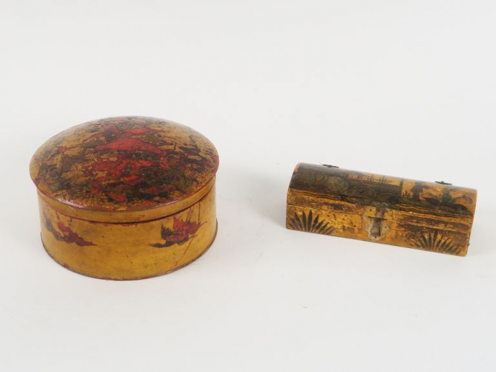 Deux boîtes en bois laqué polychrome, à décor de scènes extrême-orient