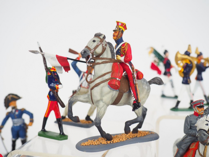 Collection de soldats de plomb. 44 pièces.