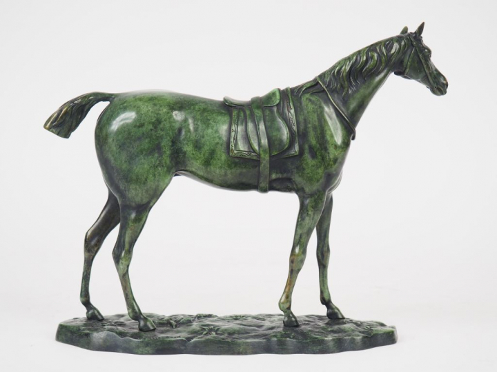 WILLIS-GOOD. "Pur-sang". Sculpture en bronze à patine verte. Signée. H