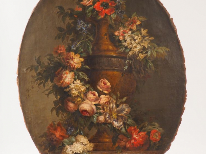 Ecole française XIXème. "Bouquet de fleur en médaillon". Huile sur toi