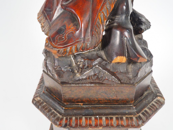 "Chimère". Grande sculpture XIXème en bois polychrome. H. 180 cm.