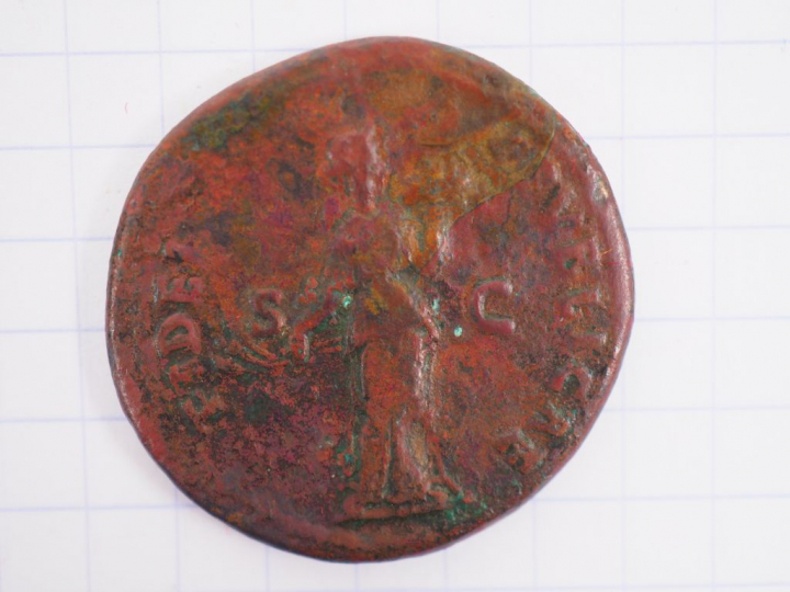 Domitien (81-96 apr. J.-C.), dupondius, R/ FIDEI PVBLICAE. TB. 10