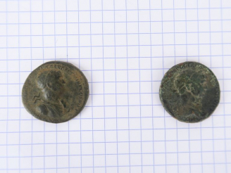 Vente aux enchères Trajan (98-117 apr. J.-C.), lot de deux as dont R/ SENATVS POPVLVSQUE 