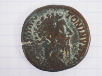 Vente aux enchères Marc Aurèle (+ 180 apr. J.-C.), sesterce commémoratif frappé sous Comm