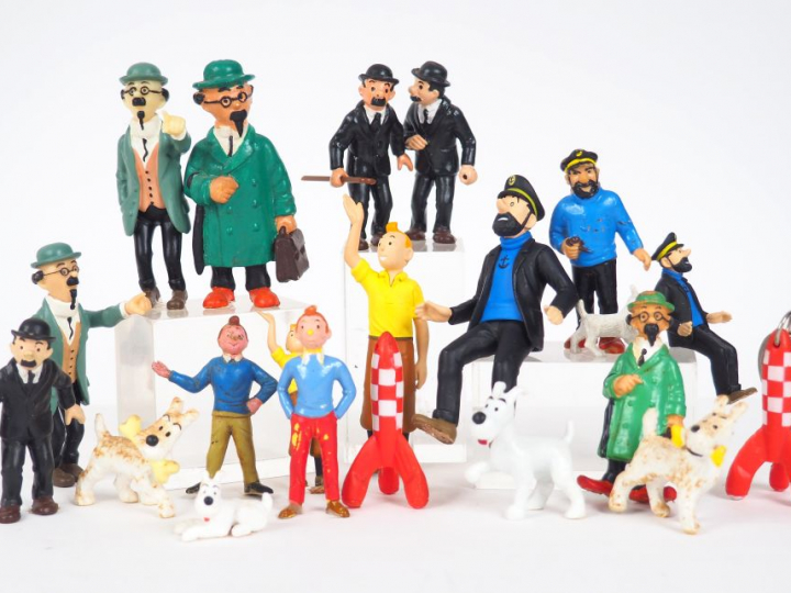 21 figurines diverses BE/TBE certaines un peu abimées