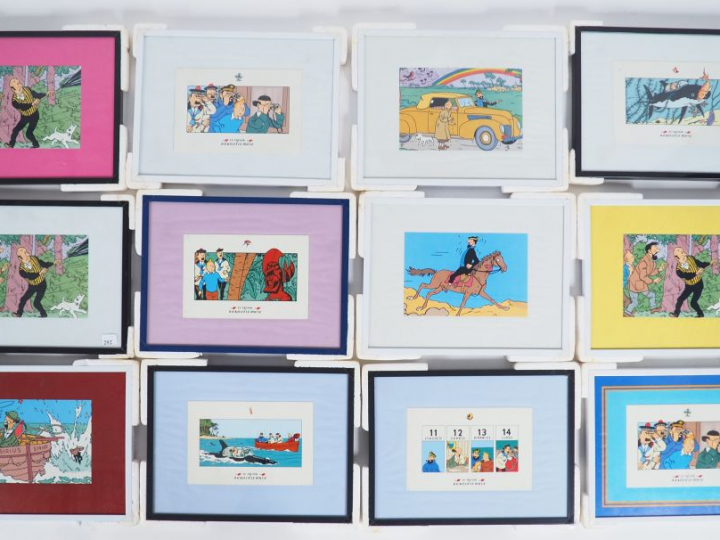 25 cadres avec cartes postales de collection diverses encadrées NEUF