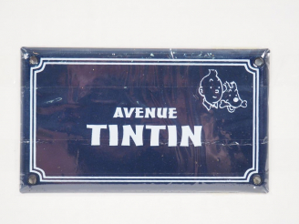 Vente aux enchères 1 plaque émaillée TINTIN " Avenue de Tintin" 13 x 7 cm