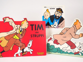 Vente aux enchères 3 PLV dont 1 PLV RARE "Carlsen Comics" +1 PLV Panini Espagne Rare repr