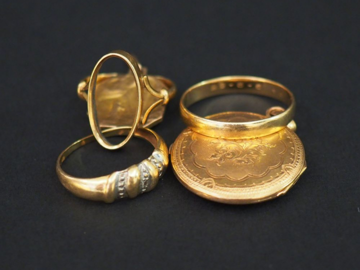 Lot d'or.  Poids : 9,50 g