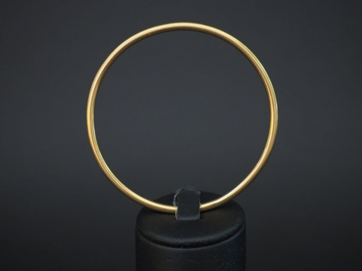 Bracelet jonc en or. Poids : 25 g