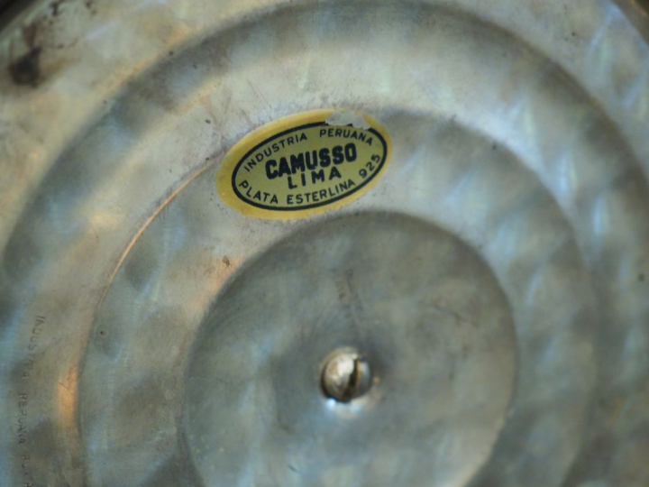 Grande coupe en argent sud américain titré 925 /1000 ( enfoncement ). 