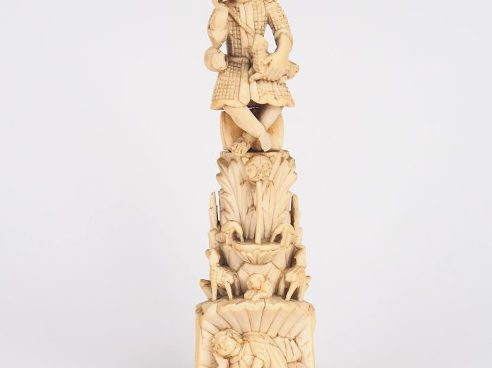 Sujet XVIIIème ou XIXème en ivoire de Goa sculpté. "Allégorie du bon p